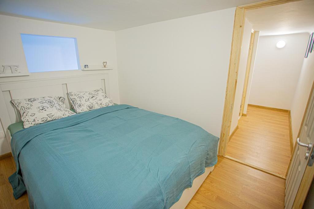Cosy Gallery Flat In Akacfa St. Budapest Exterior photo